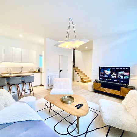 סנס Velvet - Best Keys - Maison Duplex Elegante - Plein Centre Ville - Deco Minimaliste & Cosy - Literie Haut De Gamme - 2 Chambres Separees - Lit Queen Size & 1 Canape Convertible - Smart Tv - Wifi Fibre - Check-In Autonome מראה חיצוני תמונה